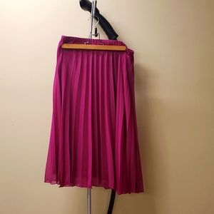 Pleated skirt